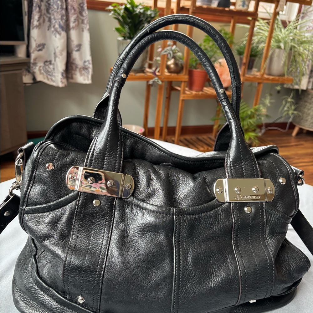 B MAKOWSKY Black Leather Handbag
